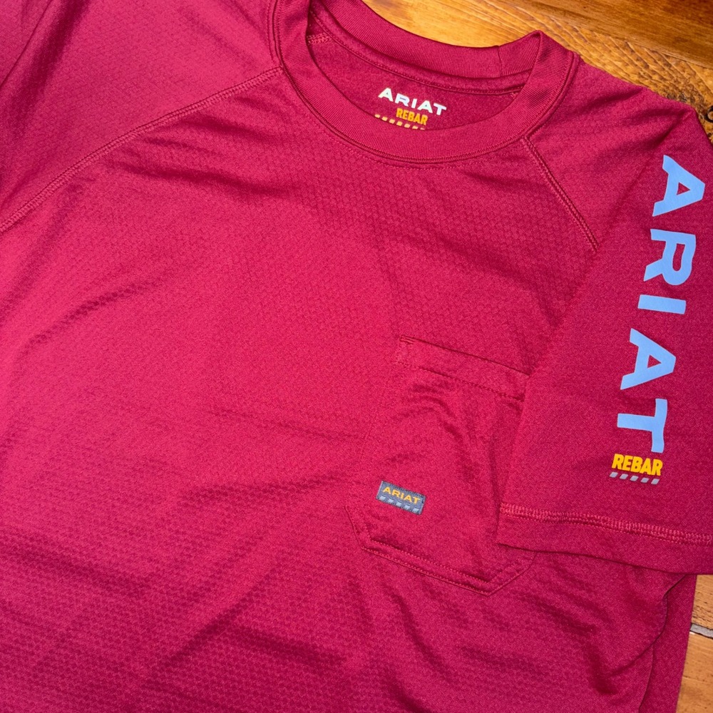 Ariat Rebar Heat Fighter T-Shirt Mens Medium Red Short Sleeve Pocket Workwear
